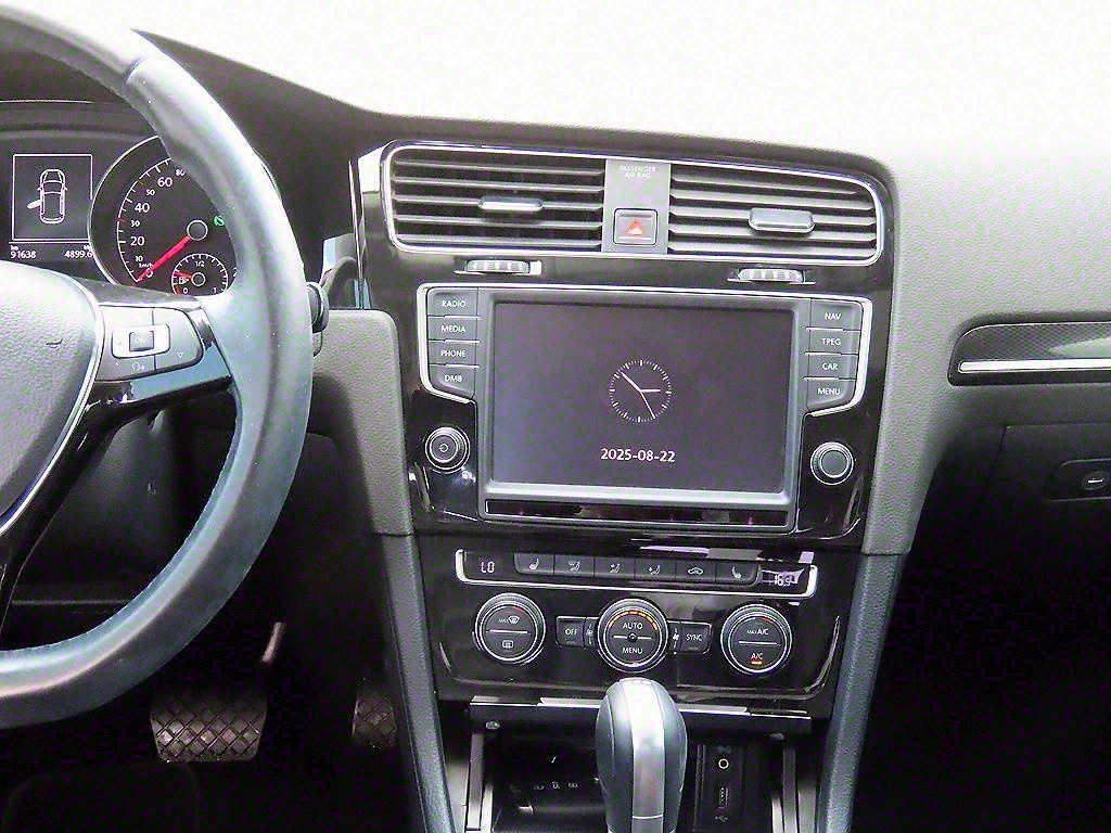 Volkswagen Golf - Vista 10