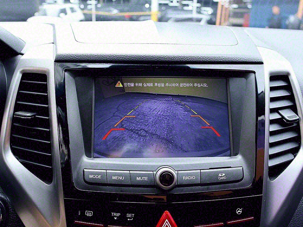 Ssangyong Tivoli 2015 Plateado - Importación desde Corea - HF Imports Iquique - Foto 9