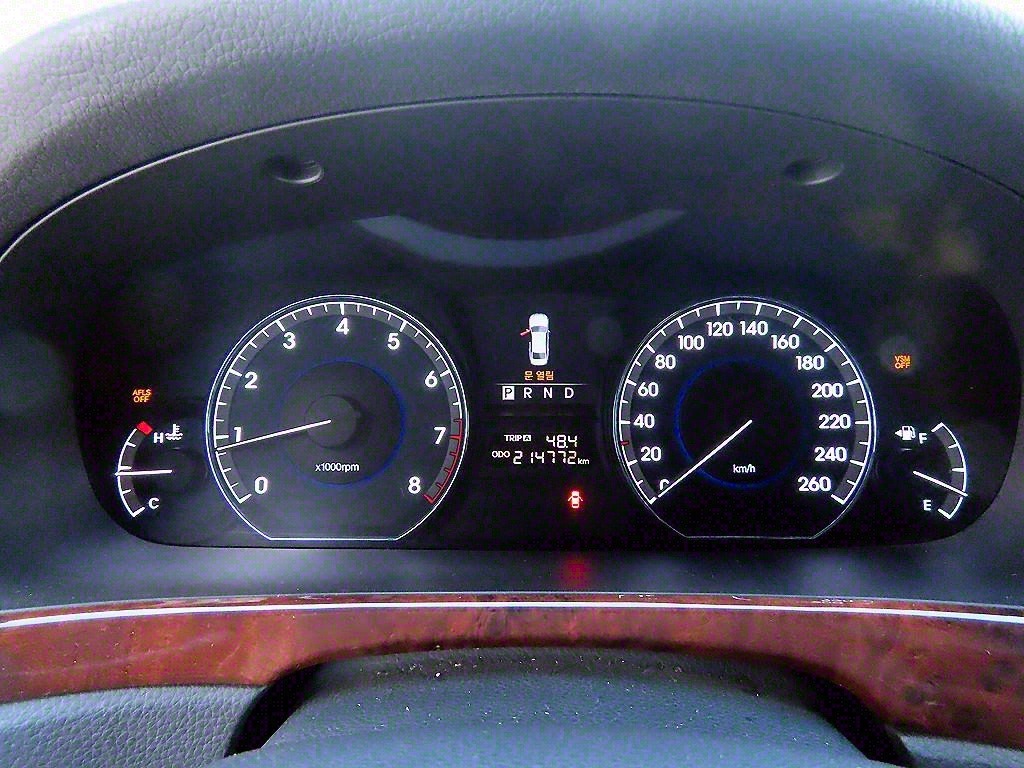 HYUNDAI Equus - Vista 9