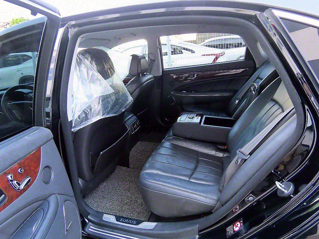 HYUNDAI Equus - Vista 6