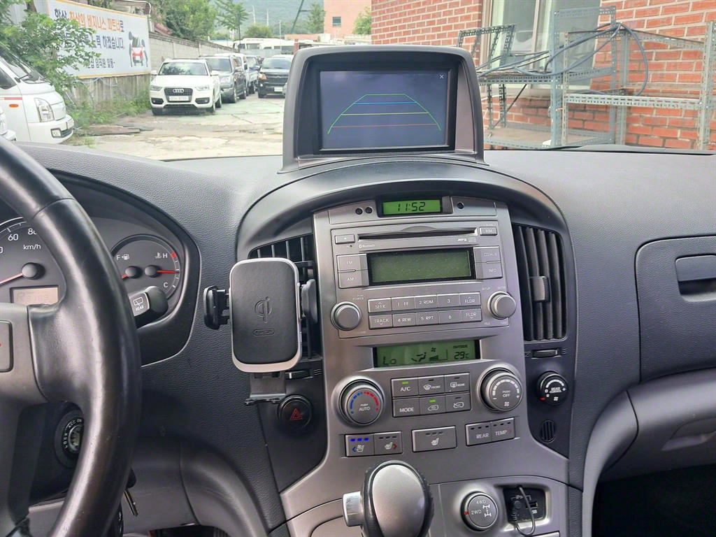 HYUNDAI Starex - Vista 9