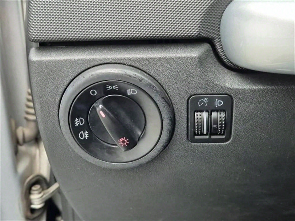 Volkswagen Beetle 2006 Plateado - Importación desde Corea - HF Imports Iquique - Foto 15