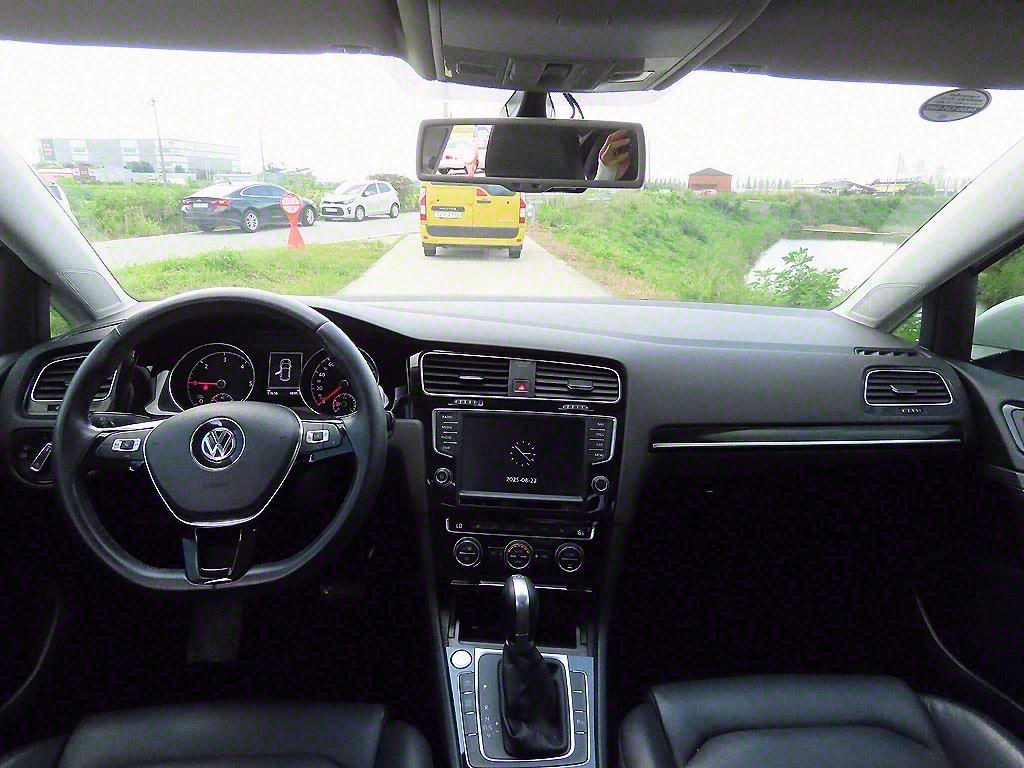 Volkswagen Golf - Vista 9