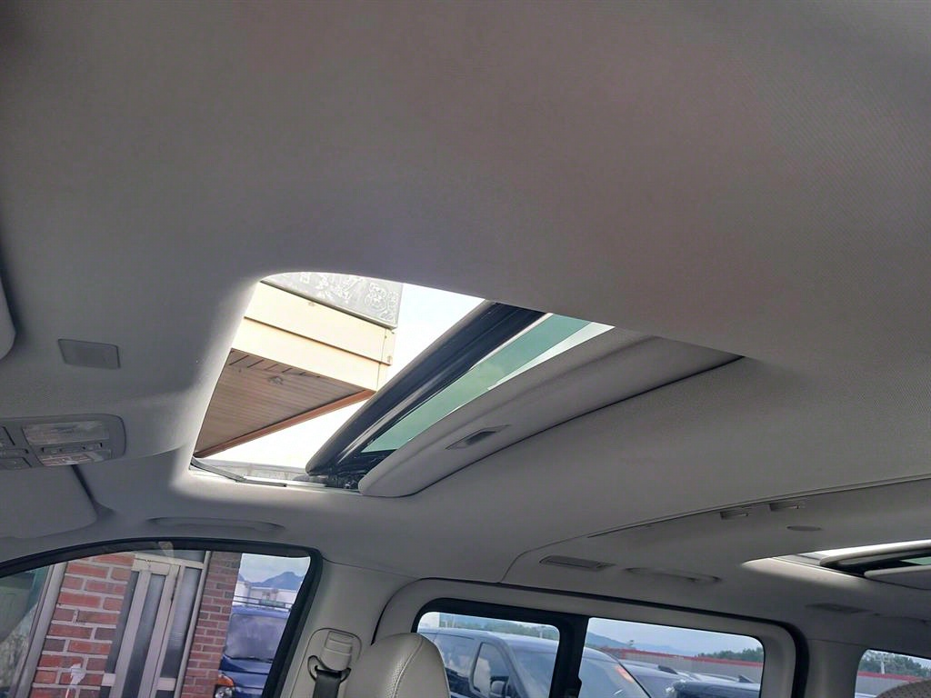 HYUNDAI Starex - Vista 11