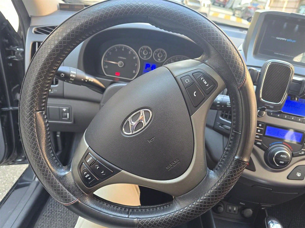 HYUNDAI i30 - Vista 8