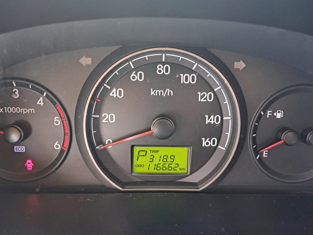 HYUNDAI Starex - Vista 6