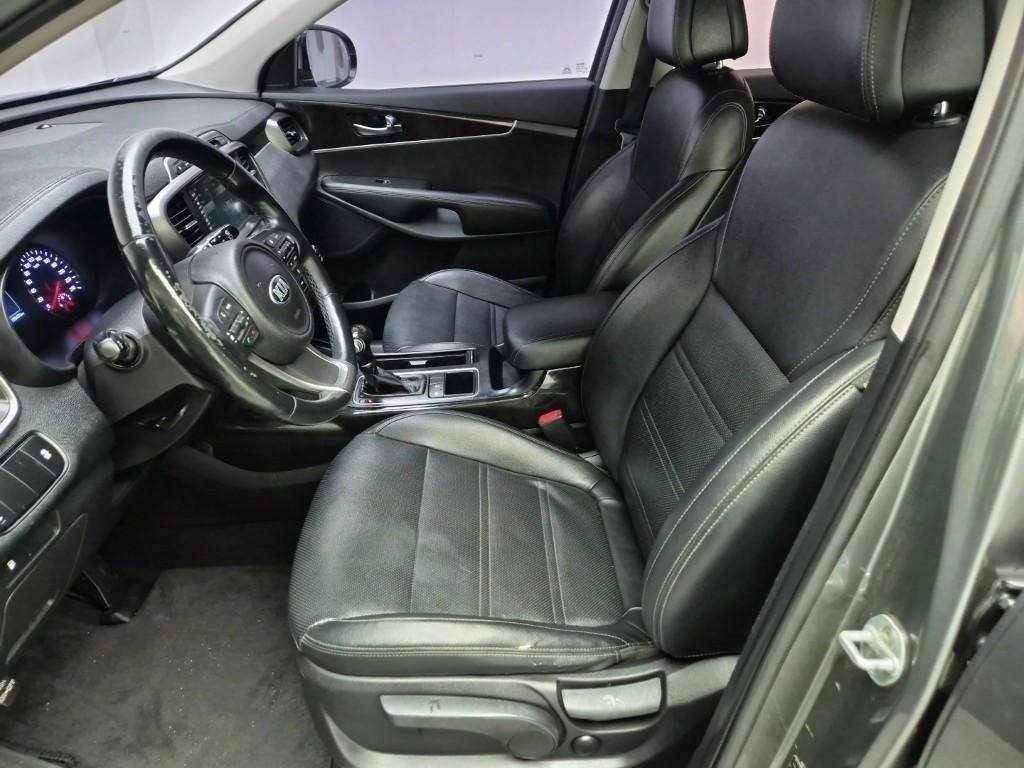 KIA Sorento - Vista 11