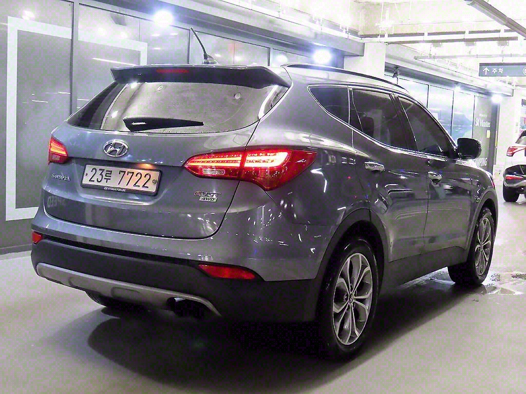HYUNDAI Santa Fe - Vista 4