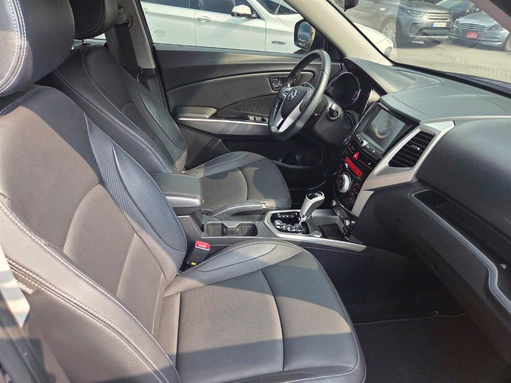 Ssangyong Tivoli 2015 Azul - Importación desde Corea - HF Imports Iquique - Foto 14