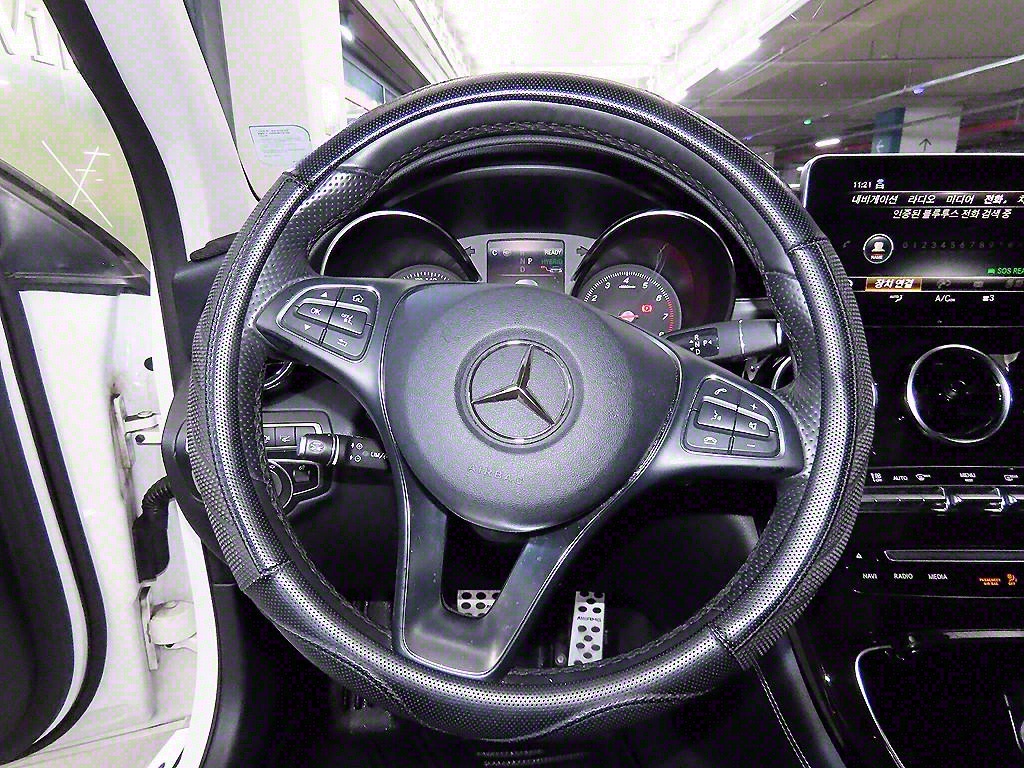 Mercedes Benz GLC Class - Vista 8