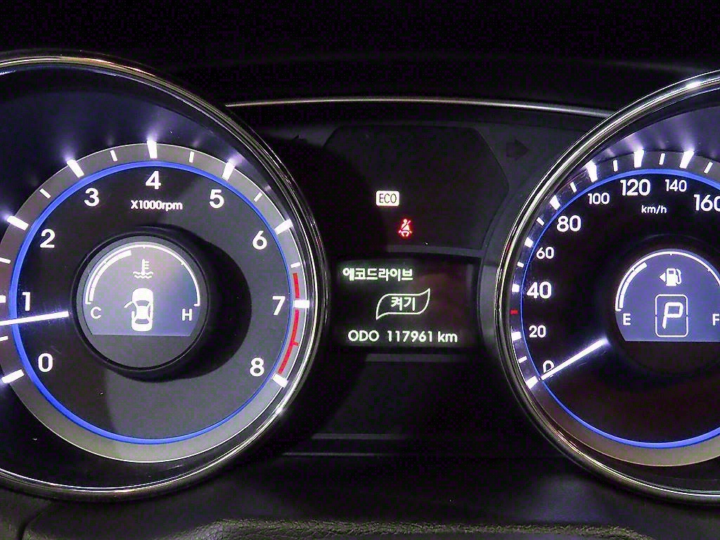 HYUNDAI Sonata - Vista 9