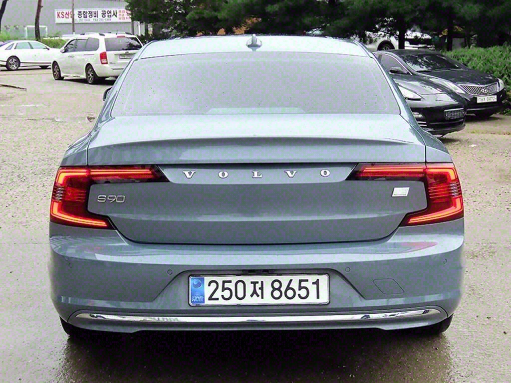 Volvo S90 - Vista 4