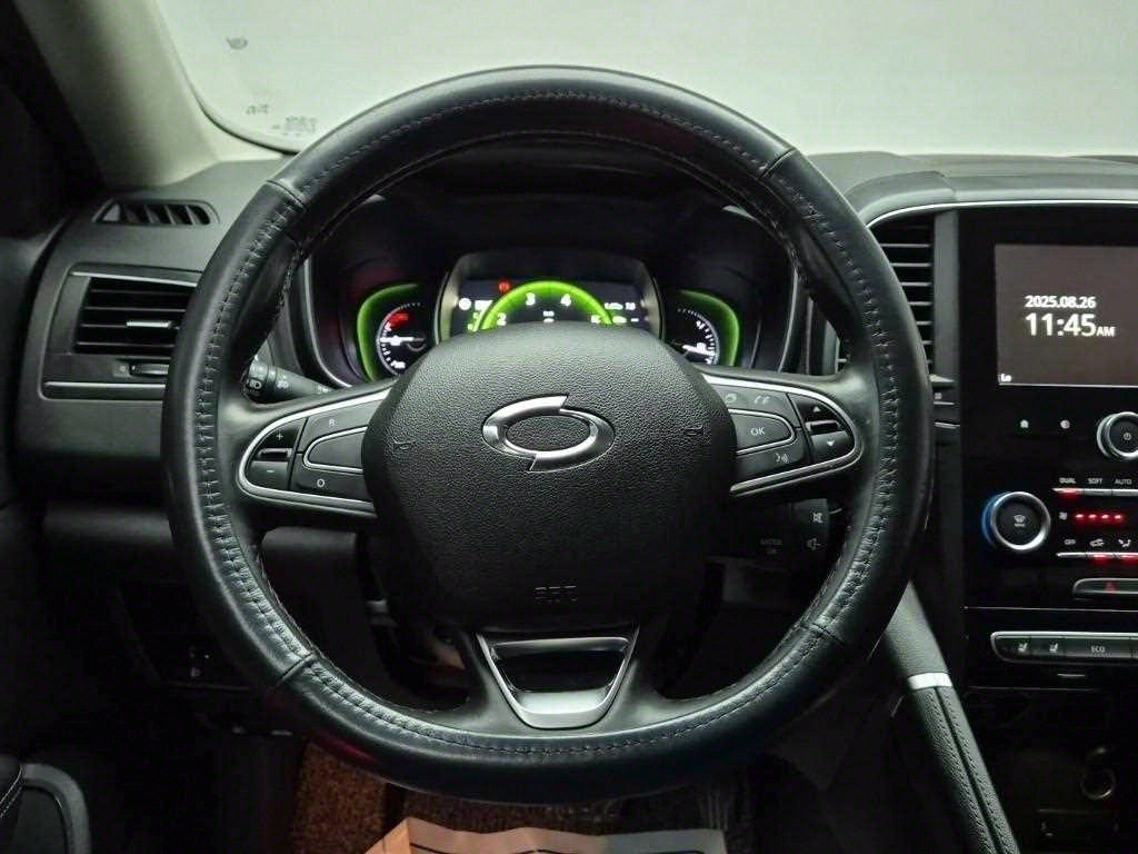 SAMSUNG QM6 - Vista 9