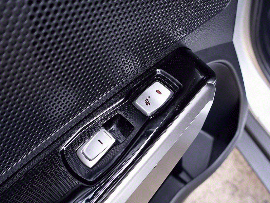 Ssangyong Tivoli 2015 Plateado - Importación desde Corea - HF Imports Iquique - Foto 11