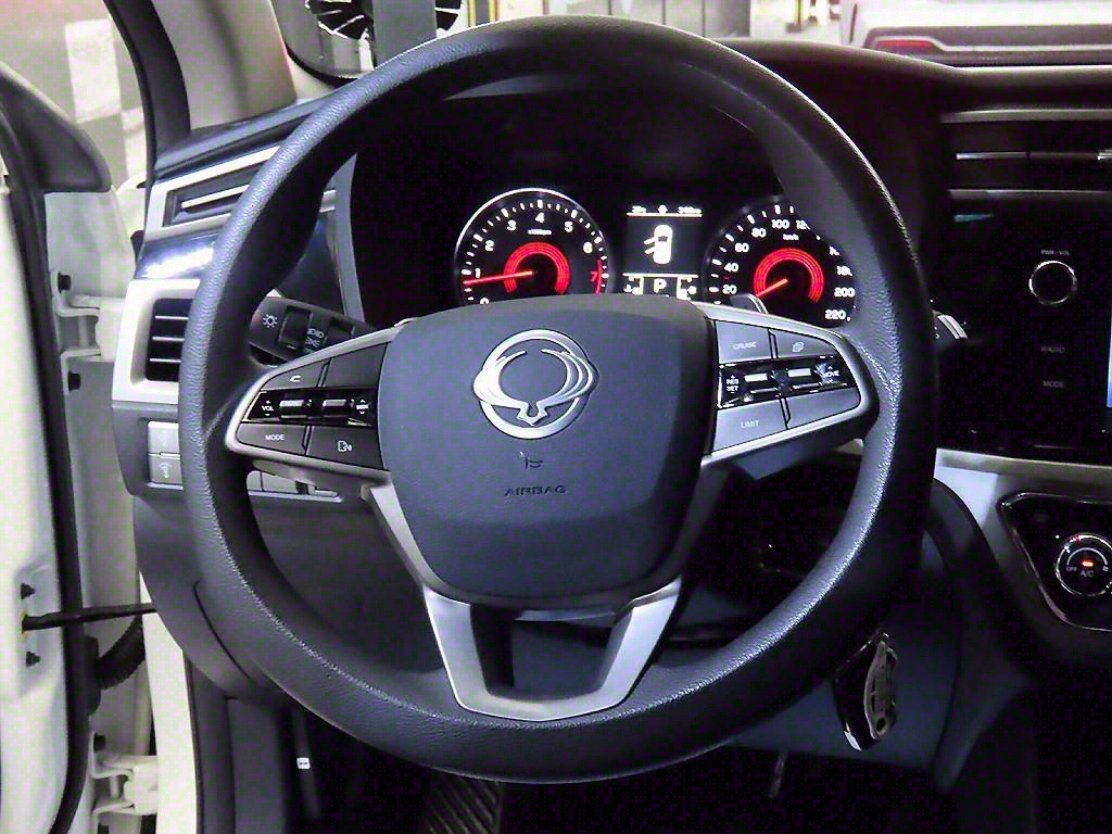 Ssangyong Korando - Vista 8