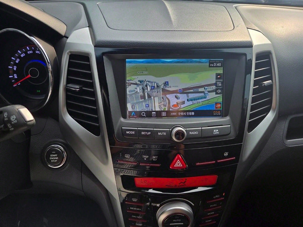 Ssangyong Tivoli - Vista 8