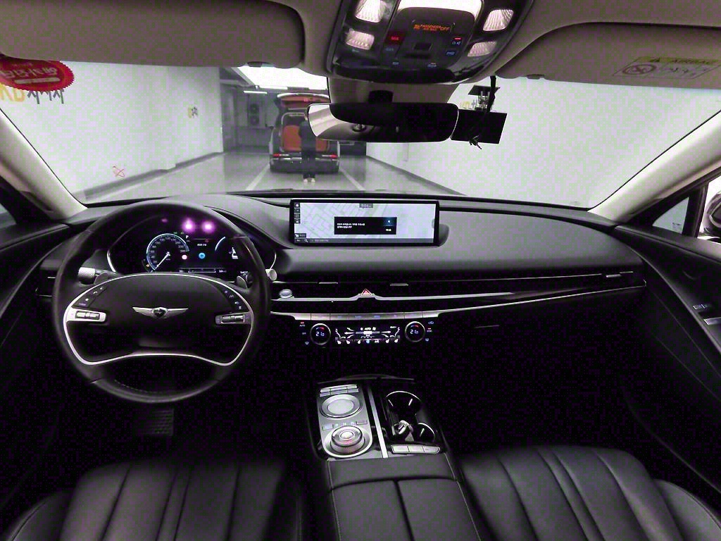 Genesis G80 - Vista 6