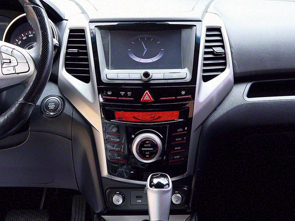 Ssangyong Tivoli 2015 Plateado - Importación desde Corea - HF Imports Iquique - Foto 8