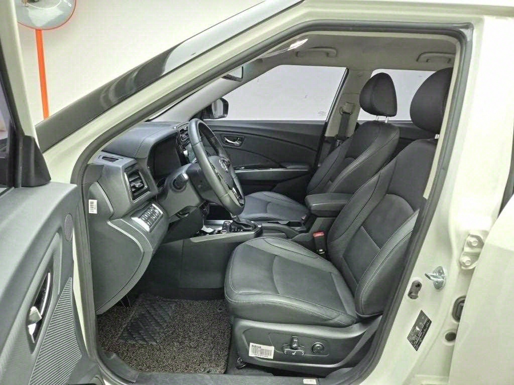 Ssangyong Tivoli - Vista 11