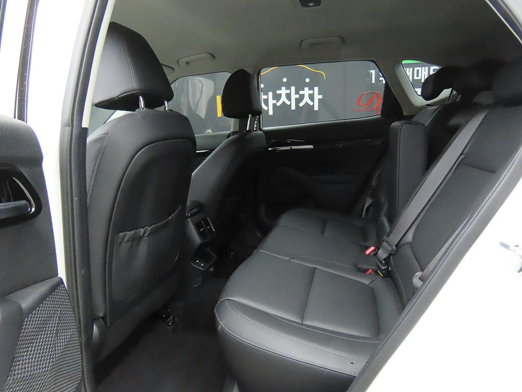 KIA Seltos - Vista 6