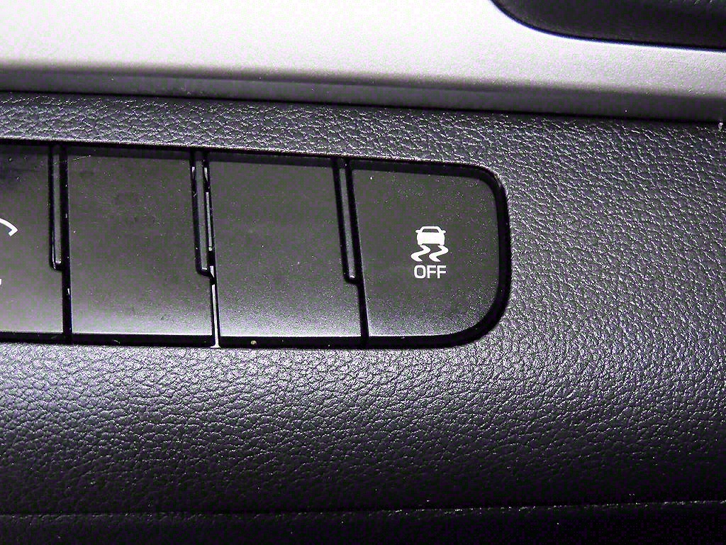 HYUNDAI Avante 2016 Plateado - Importación desde Corea - HF Imports Iquique - Foto 14