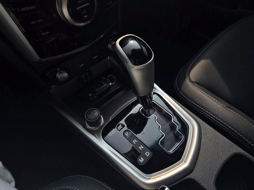 Ssangyong Tivoli - Vista 10