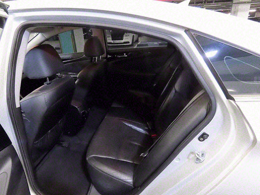 HYUNDAI Sonata - Vista 7