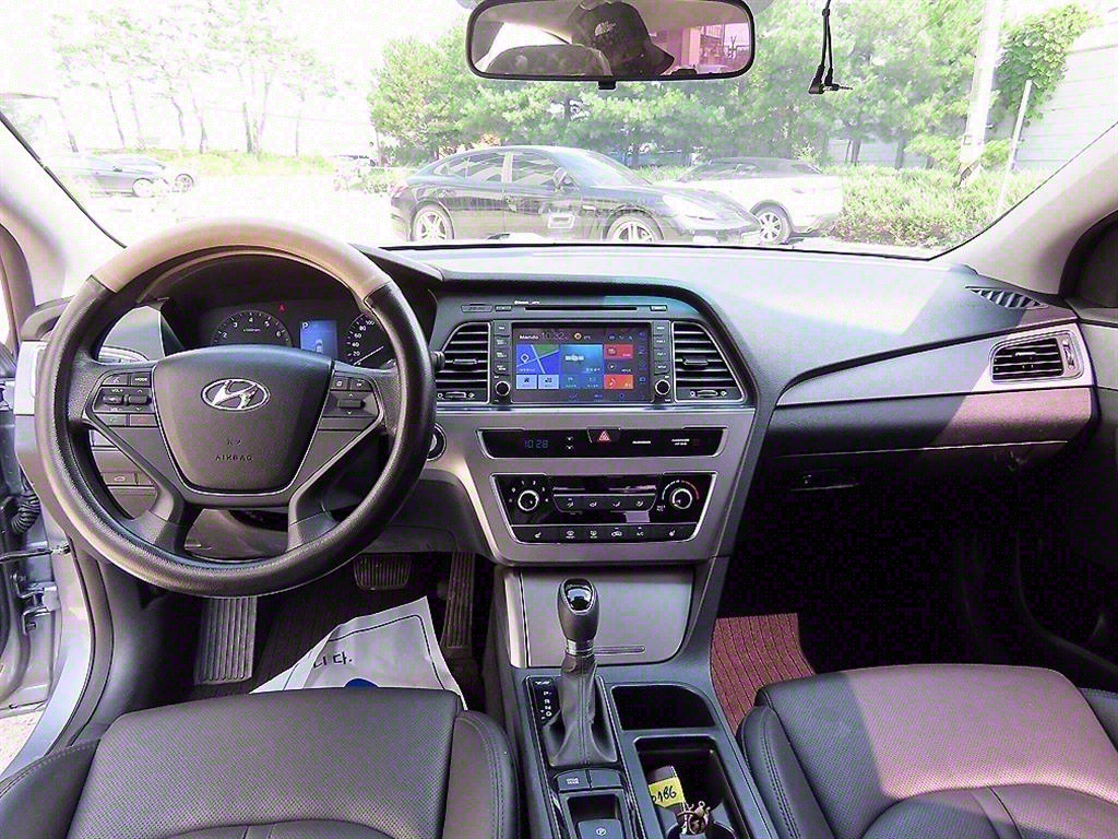 HYUNDAI Sonata - Vista 7