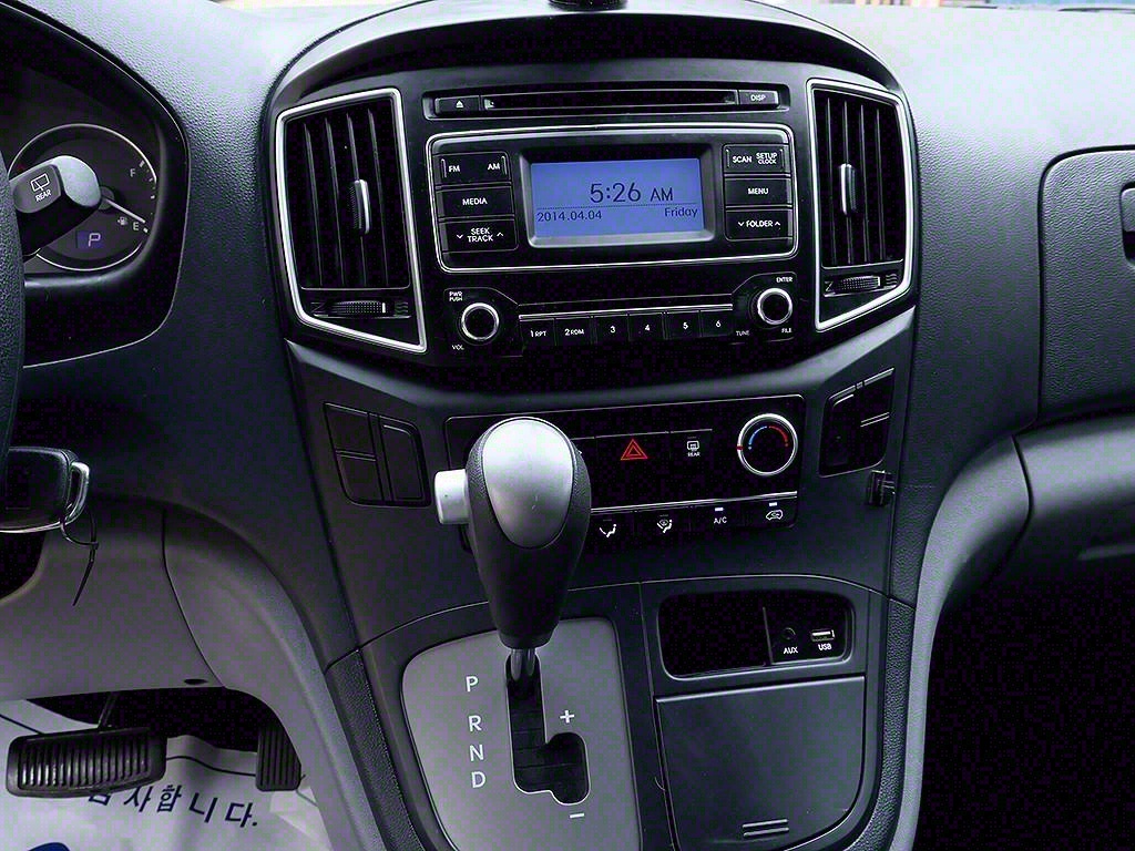 HYUNDAI Starex 2019 Gris - Importación desde Corea - HF Imports Iquique - Foto 8