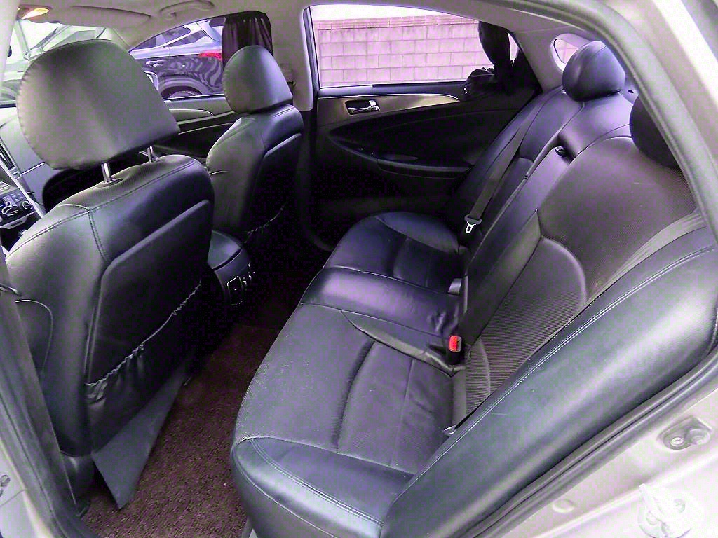 HYUNDAI Sonata - Vista 6