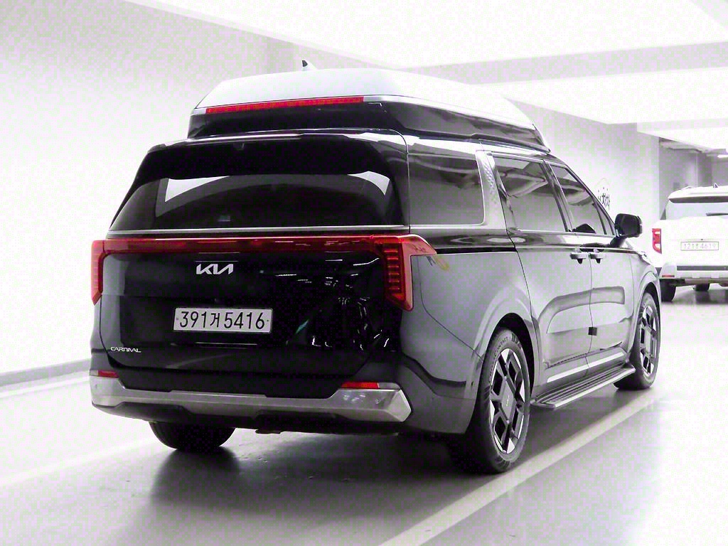 KIA Carnival - Vista 4