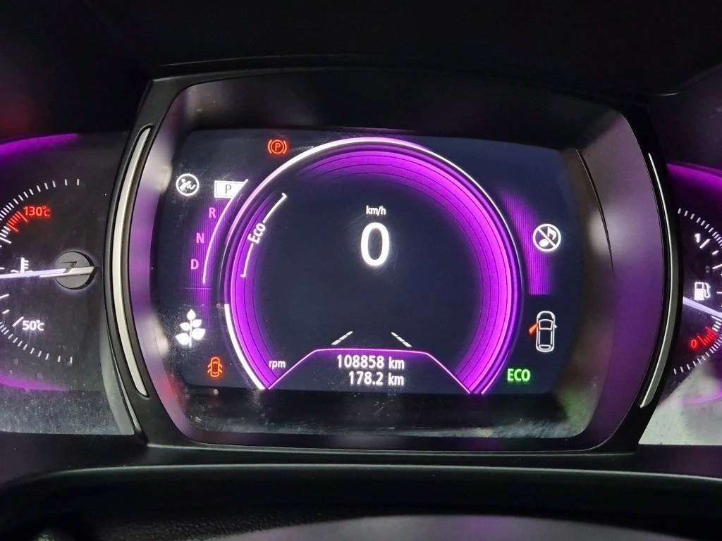 SAMSUNG QM6 - Vista 6