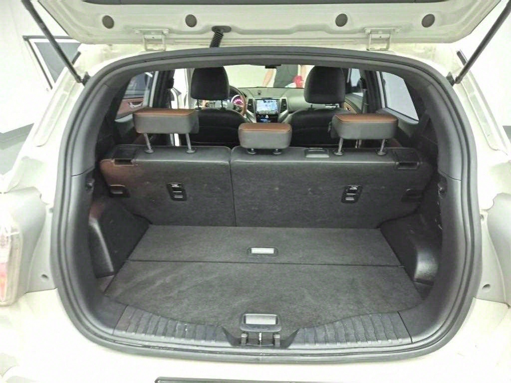 Ssangyong Tivoli 2018 Blanco - Importación desde Corea - HF Imports Iquique - Foto 18