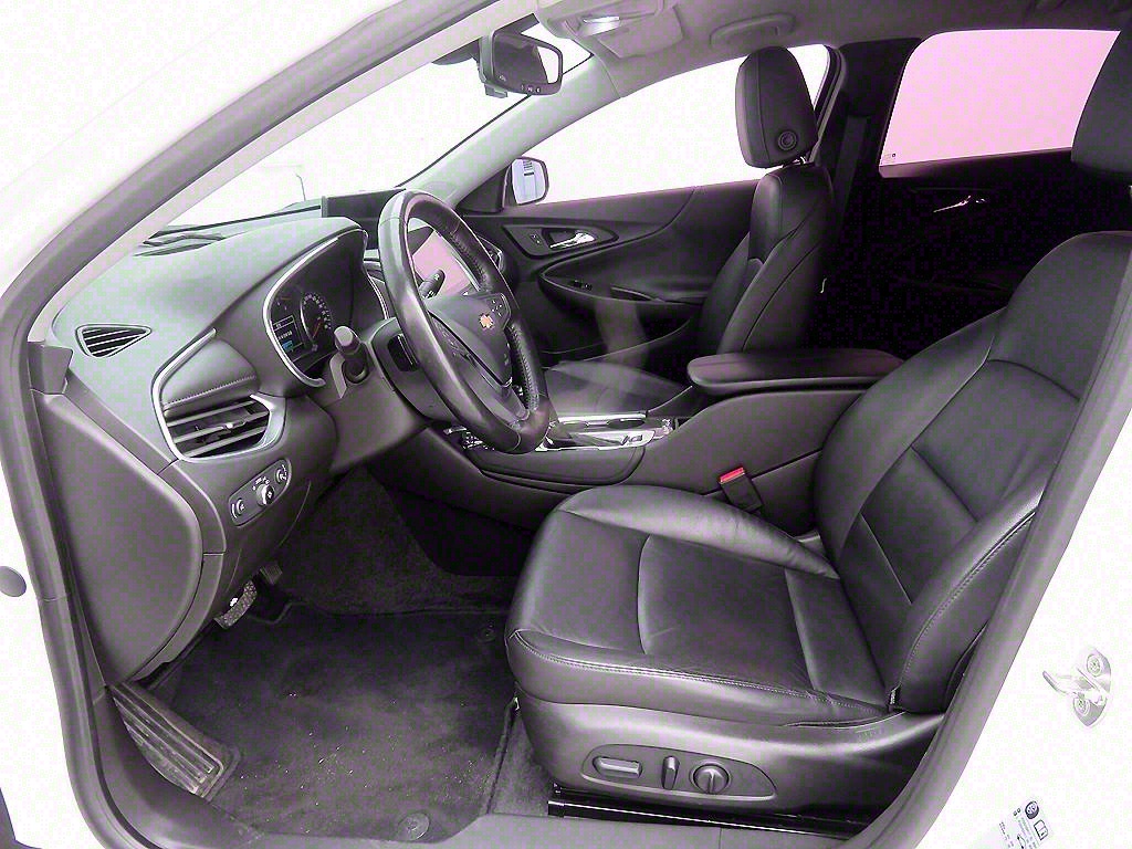 Chevrolet Malibu - Vista 5