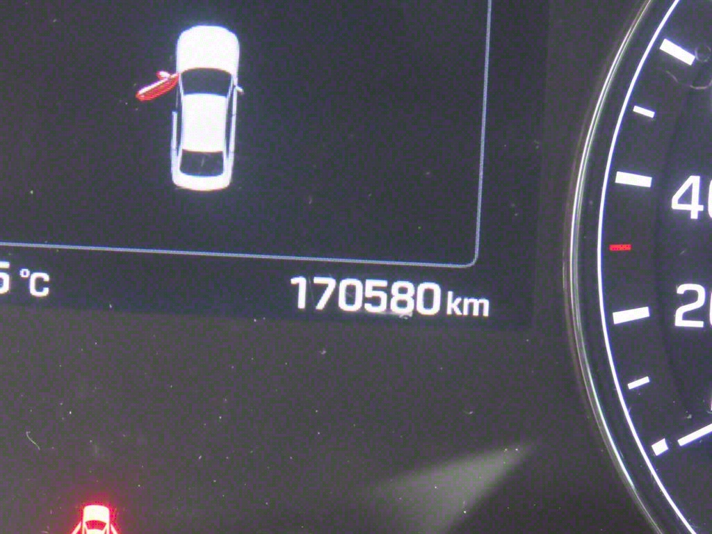 HYUNDAI Genesis - Vista 11