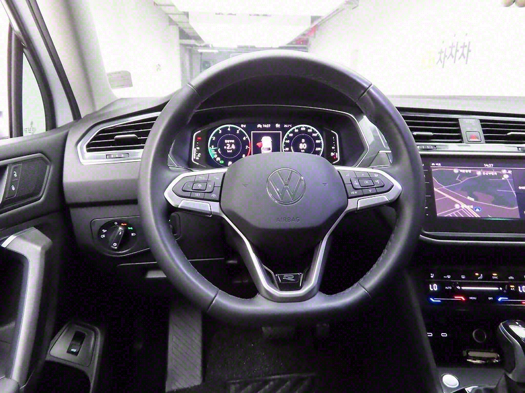 Volkswagen Tiguan - Vista 8