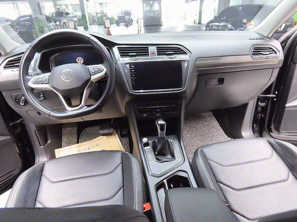 Volkswagen Tiguan 2023 Negro - Importación desde Corea - HF Imports Iquique - Foto 11