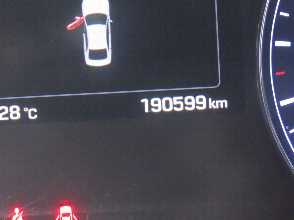 HYUNDAI Genesis - Vista 11