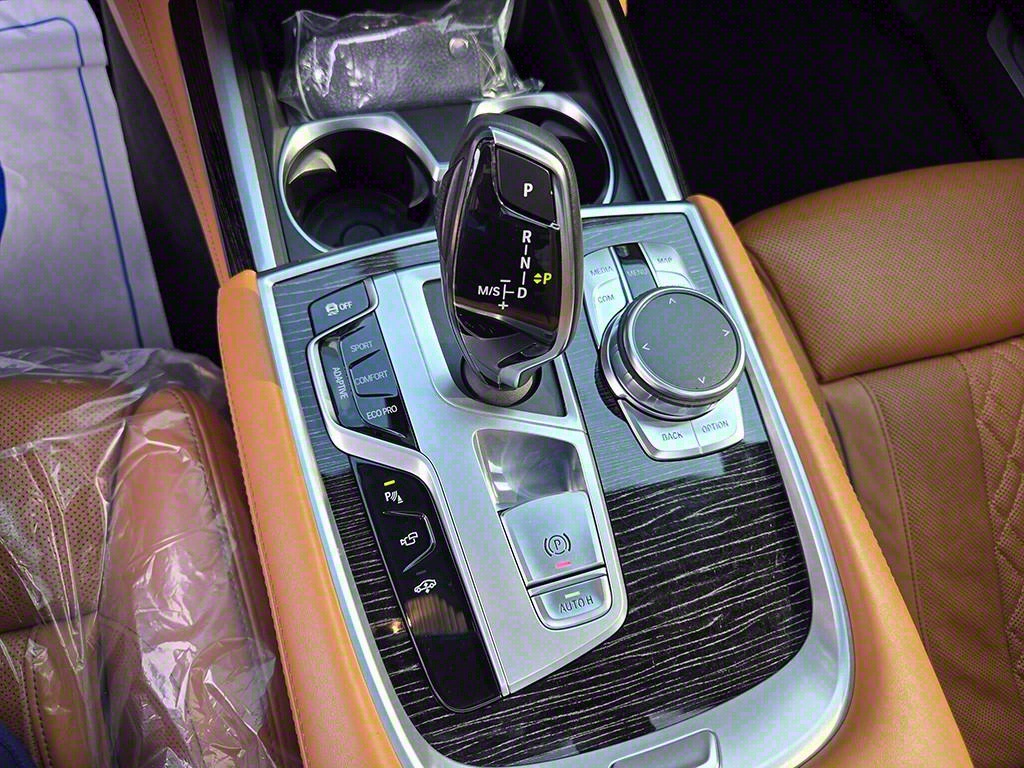 BMW 7 Series - Vista 11