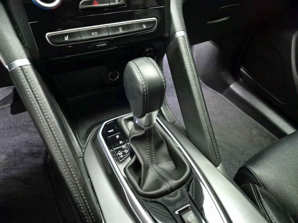 SAMSUNG QM6 - Vista 8