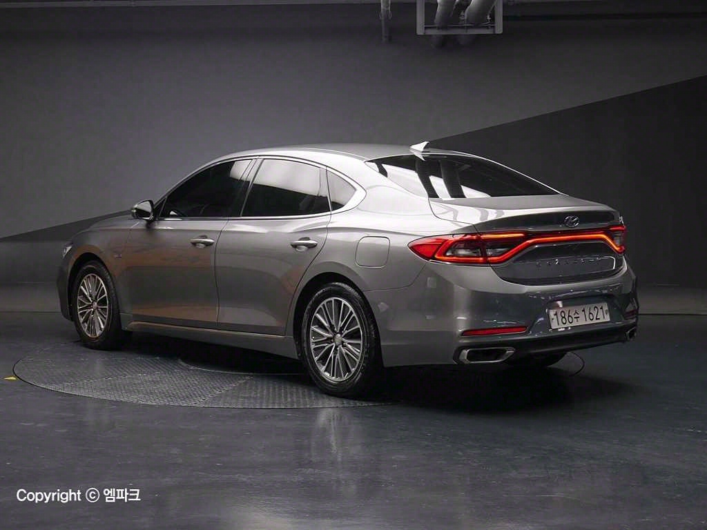 HYUNDAI Grandeur - Vista 2