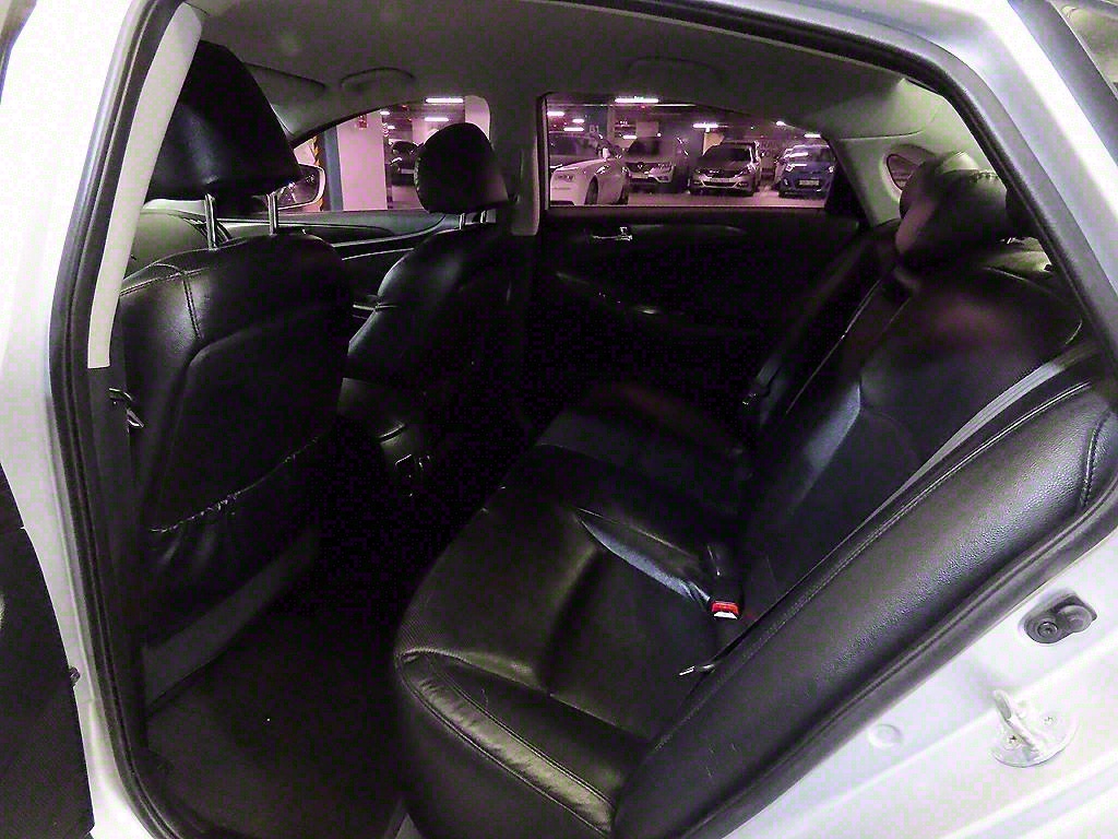 HYUNDAI Sonata - Vista 7