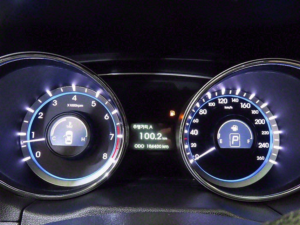 HYUNDAI Sonata - Vista 9