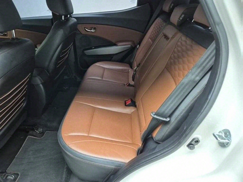 Ssangyong Tivoli - Vista 12