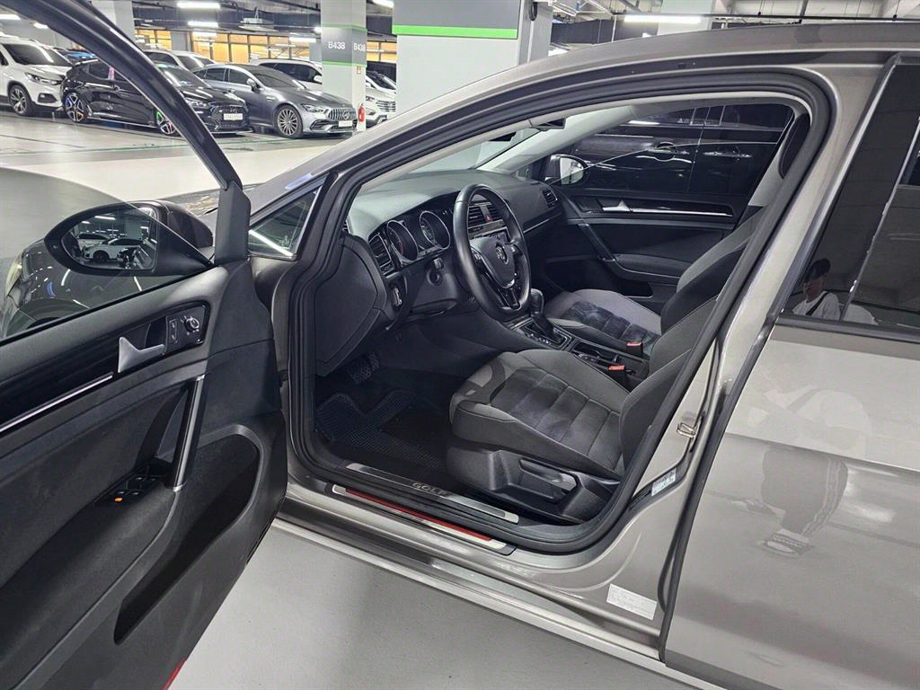 Volkswagen Golf - Vista 5