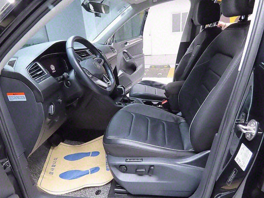 Volkswagen Tiguan 2023 Negro - Importación desde Corea - HF Imports Iquique - Foto 12