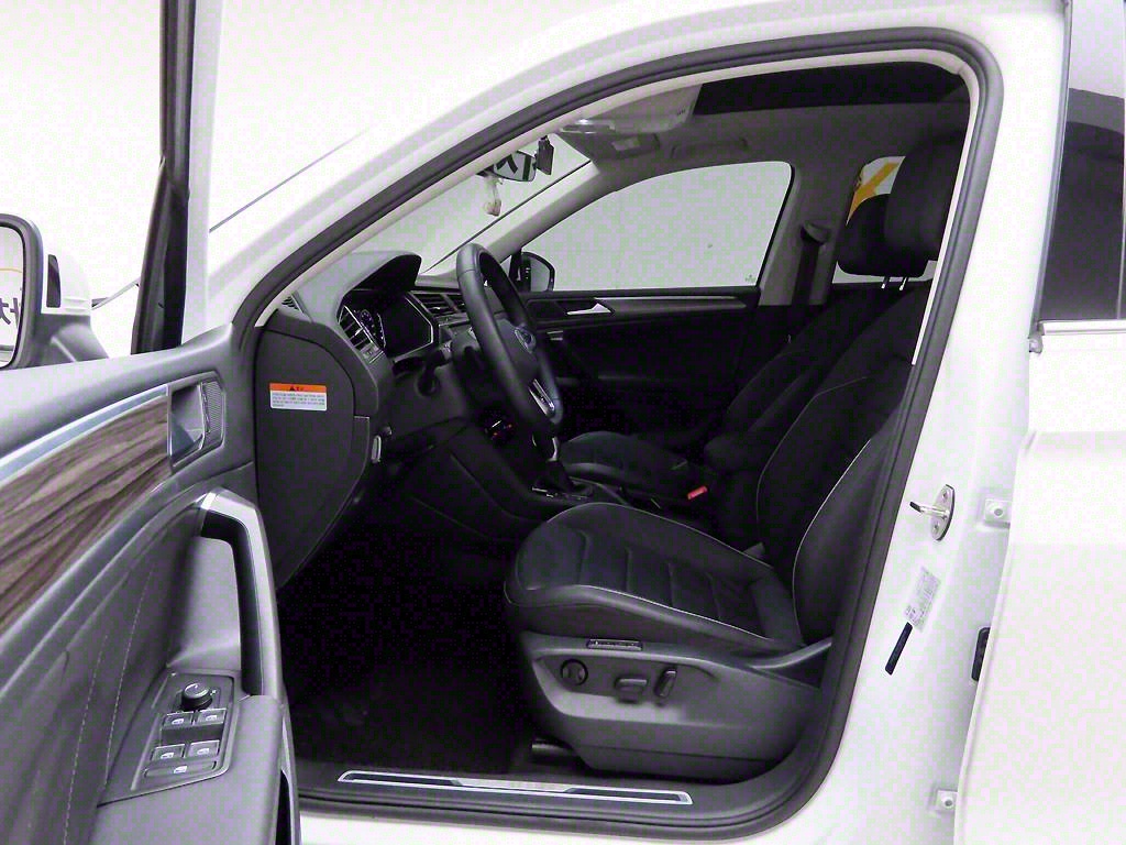 Volkswagen Tiguan - Vista 12