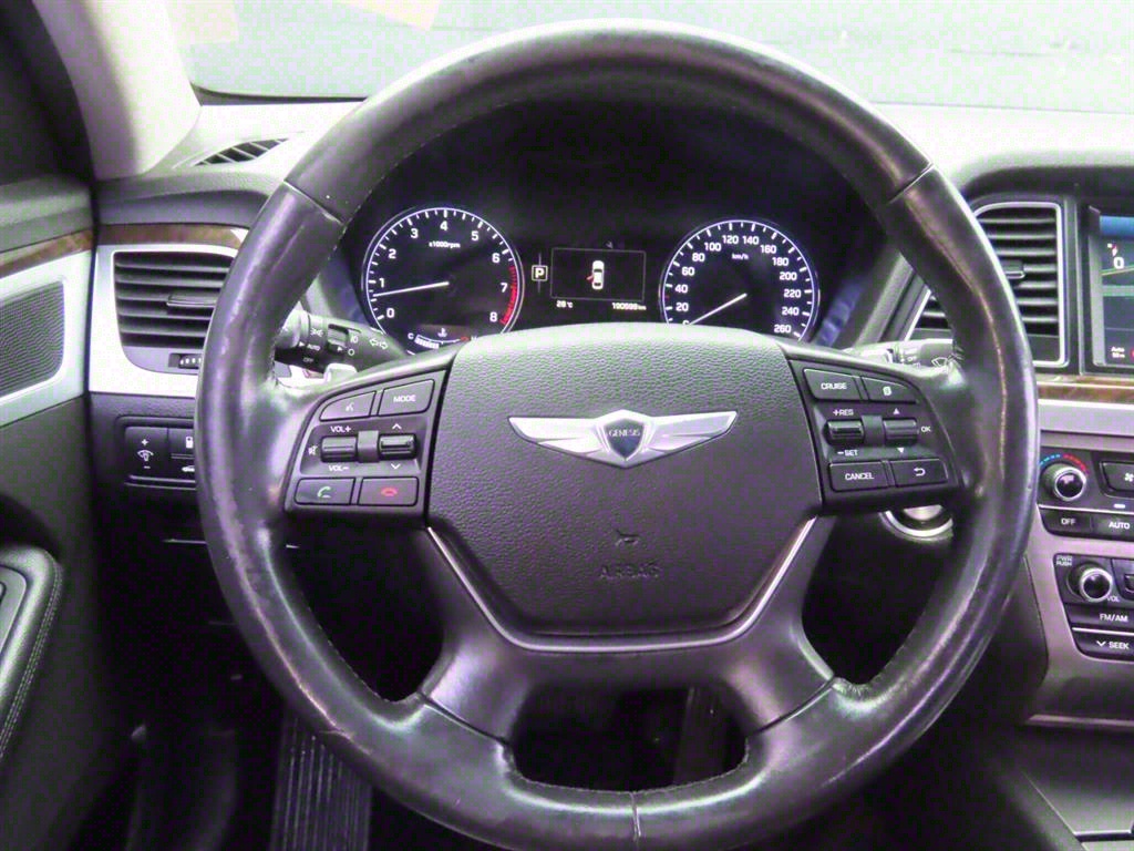 HYUNDAI Genesis - Vista 9
