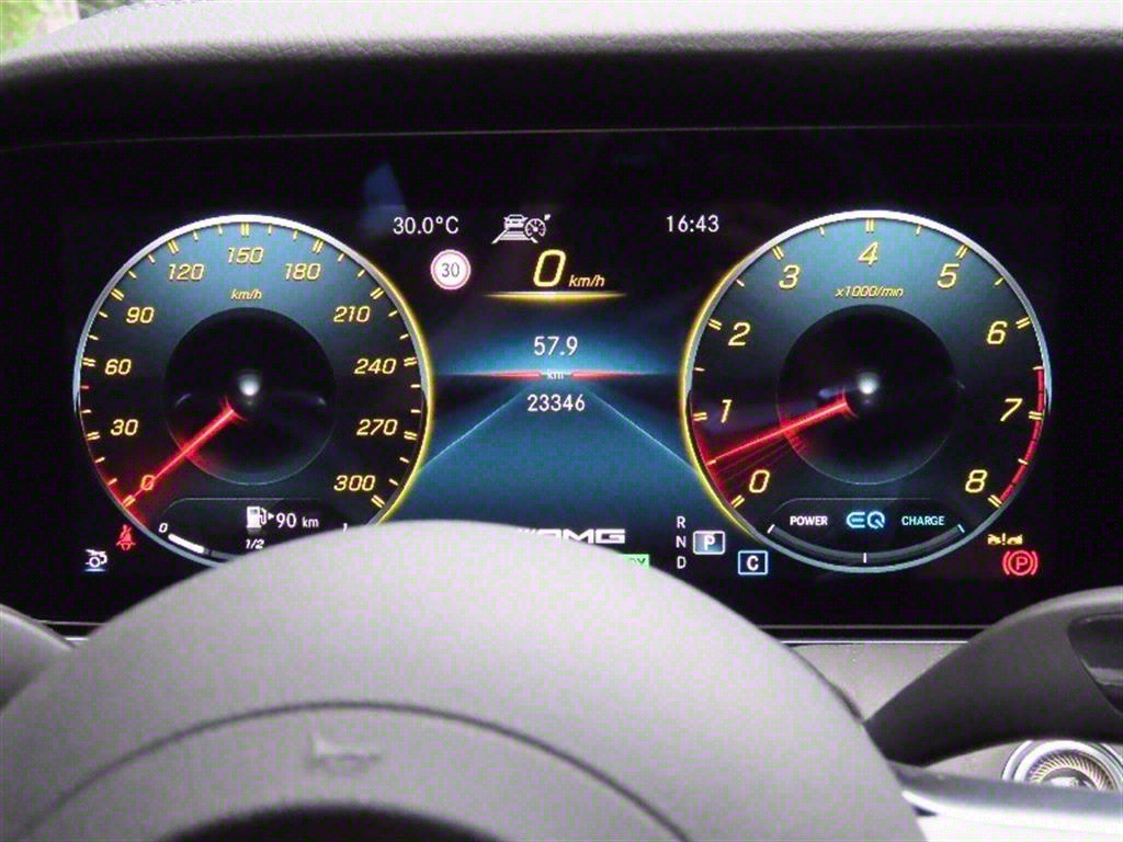 Mercedes Benz AMG GT - Vista 9