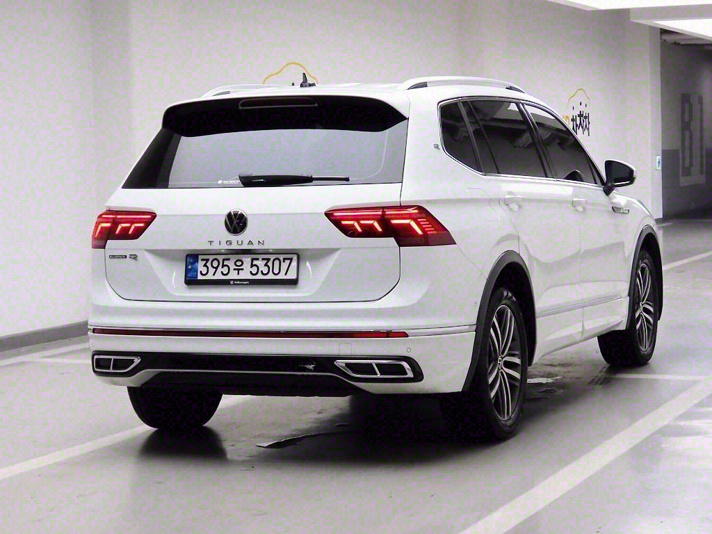 Volkswagen Tiguan - Vista 4